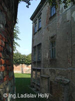 Tovačov, Zámek - vnitřní nádvoří