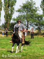jezdci na koních